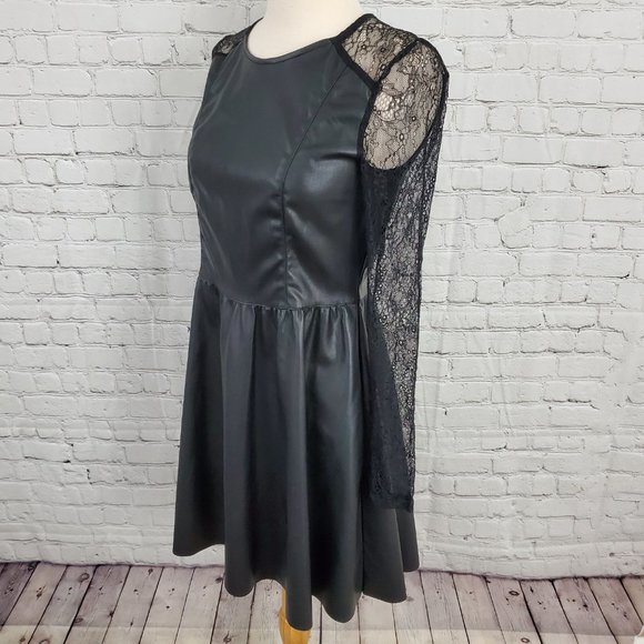 ONLY Sara Faux Leather Mix Dress Black 4 NWT - Picture 4 of 7